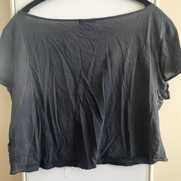 TNA Cropped Tee - Picture 3 of 3